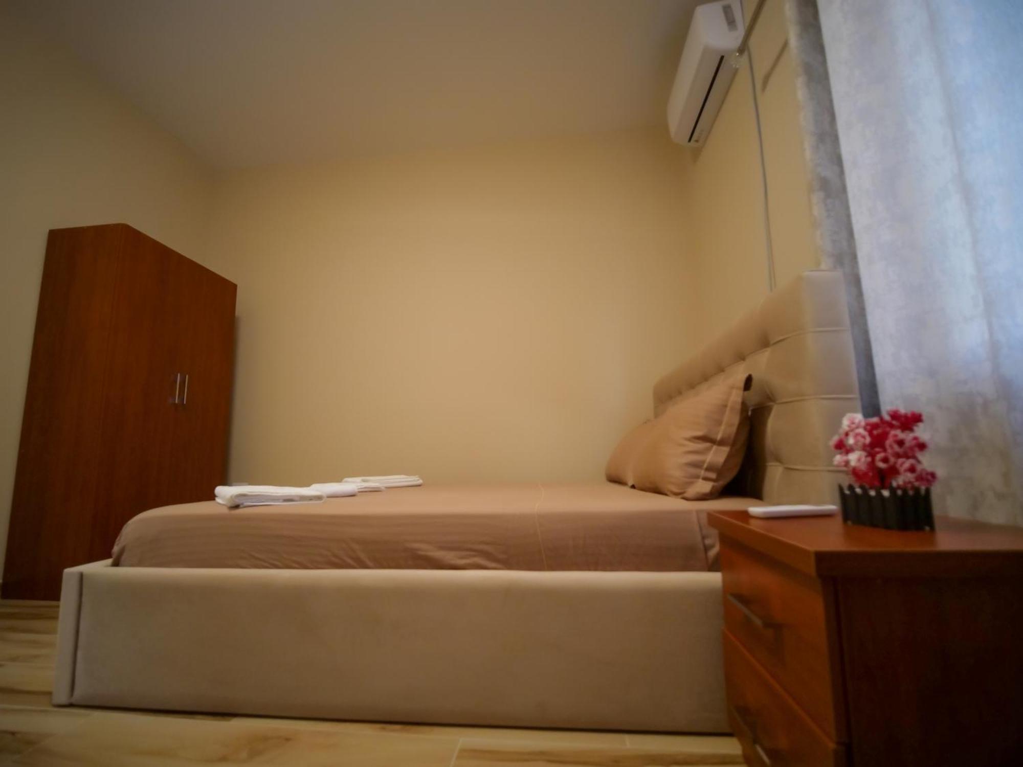 Hanna & Solei Hotel Berat Luaran gambar