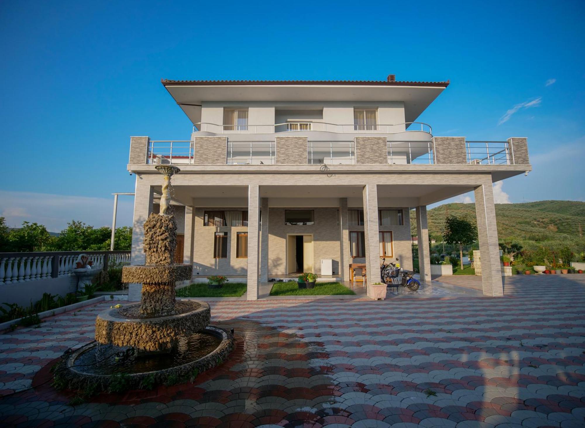 Hanna & Solei Hotel Berat Luaran gambar