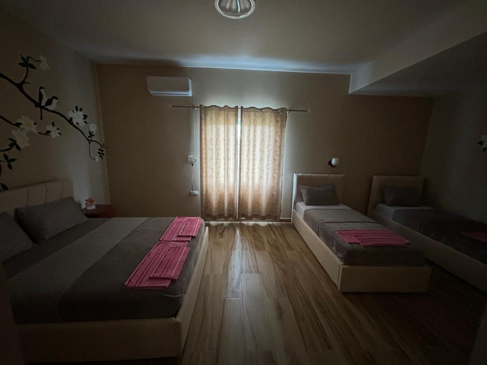 Hanna & Solei Hotel Berat Luaran gambar